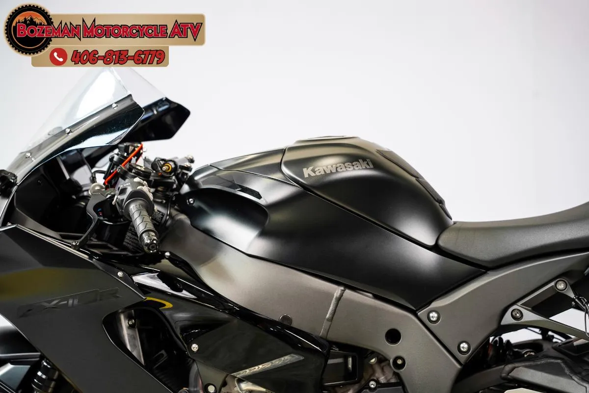 2025 KAWASAKI NINJA ZX-10R