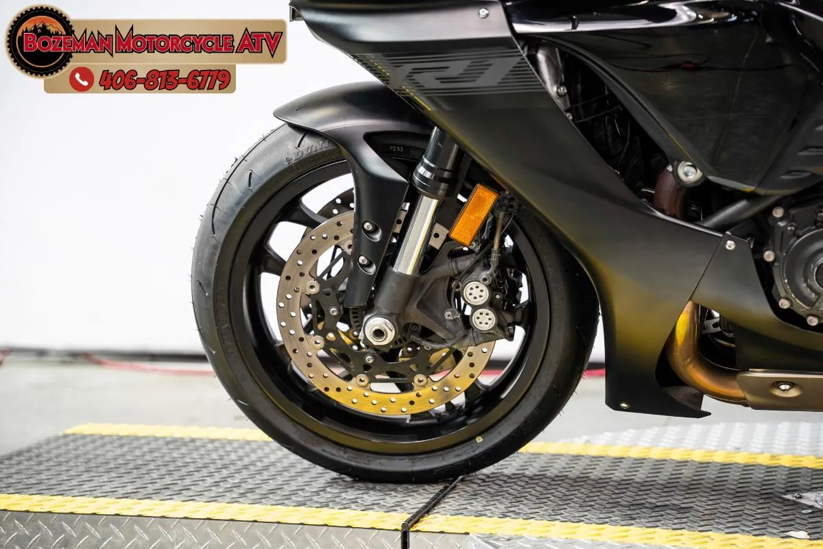 2021 YAMAHA YZF-R1