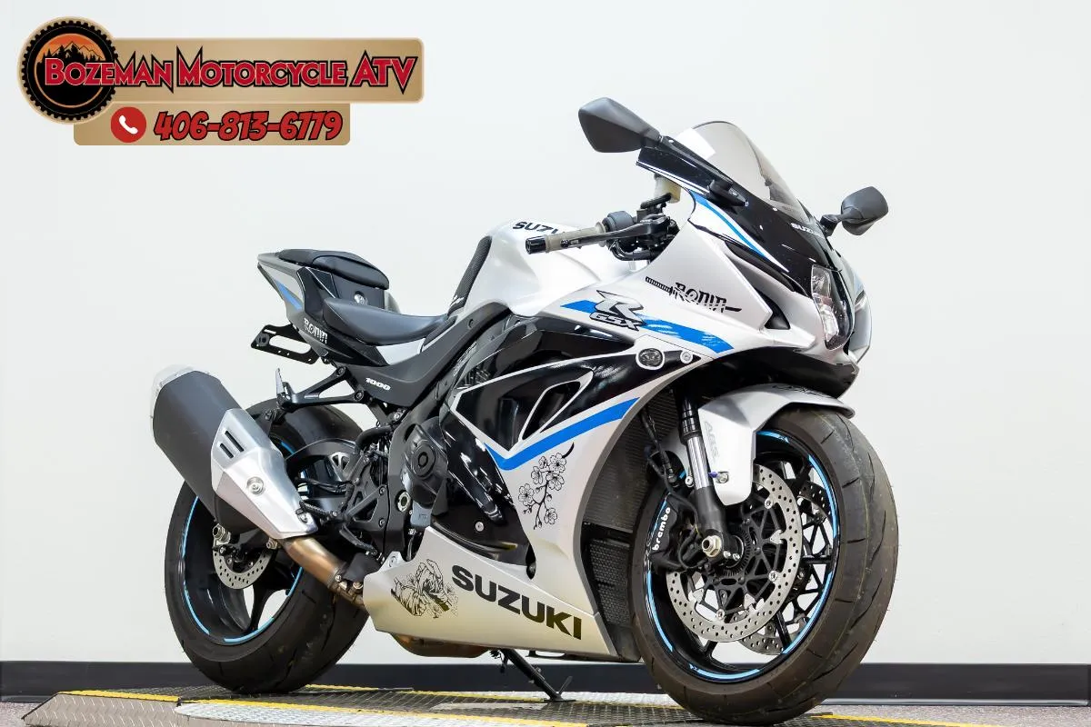 2025 SUZUKI GSX-R1000 alt