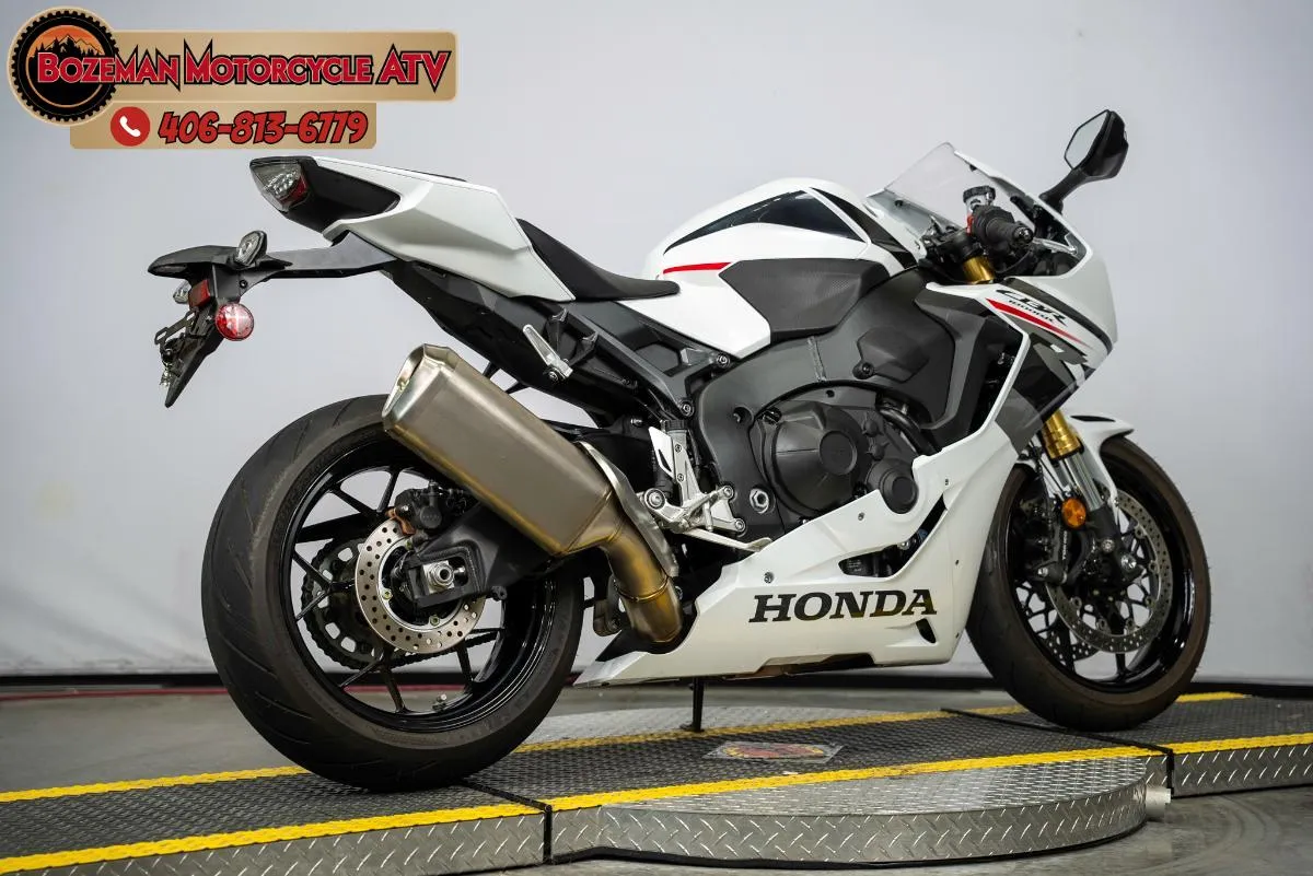 2025 HONDA CBR1000RR