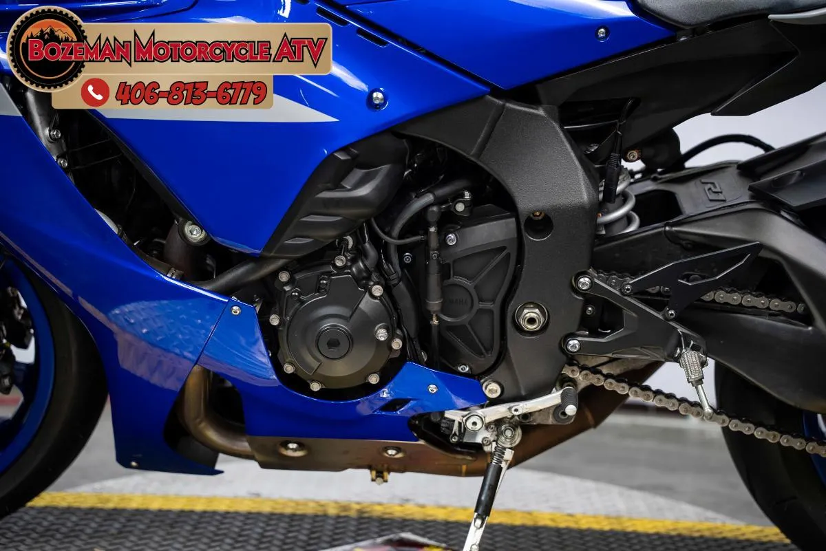 2020 YAMAHA YZF-R1