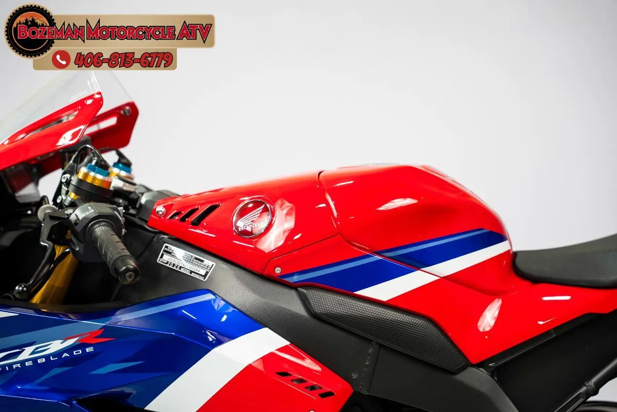 2025 HONDA CBR1000RR-R FIREBLADE SP