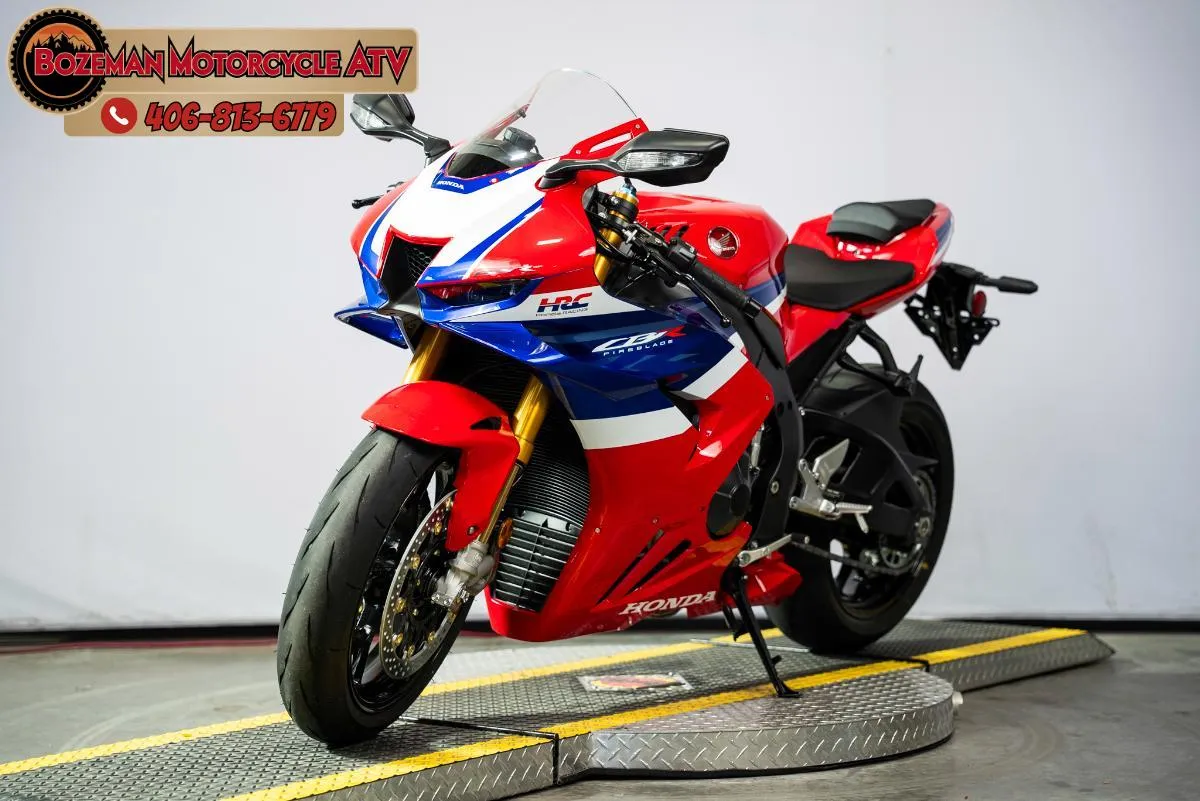 2025 HONDA CBR1000RR-R FIREBLADE SP