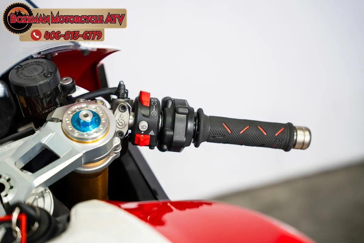 2023 DUCATI PANIGALE V2