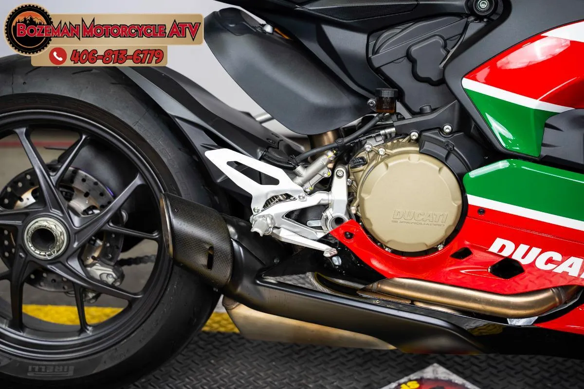 2023 DUCATI PANIGALE V2